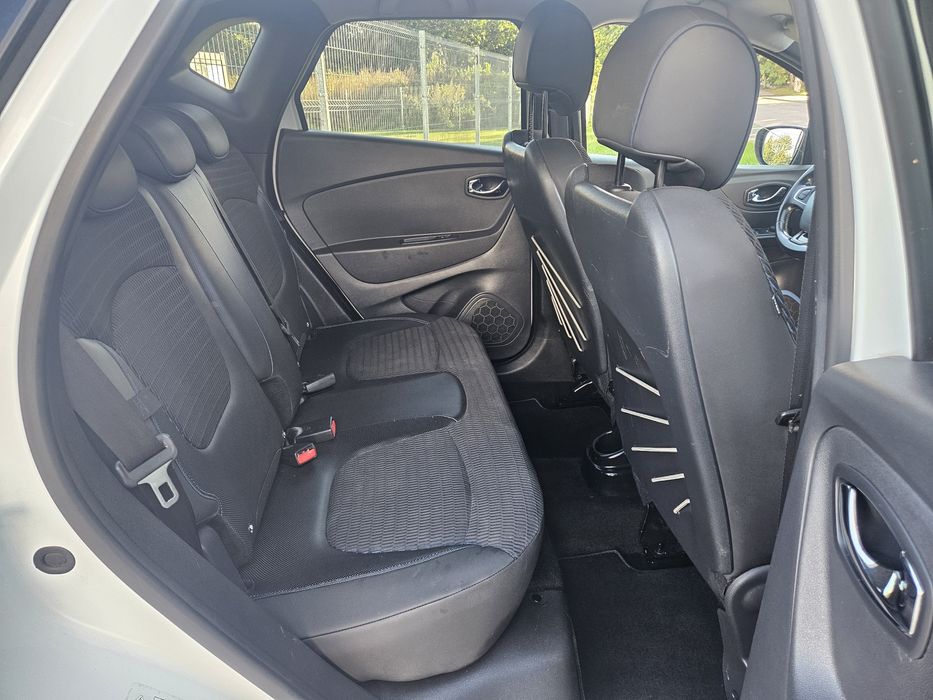 Renault Captur 2017 rok 1.2 benzyna 118 km serwis bezwypadkowa kamera