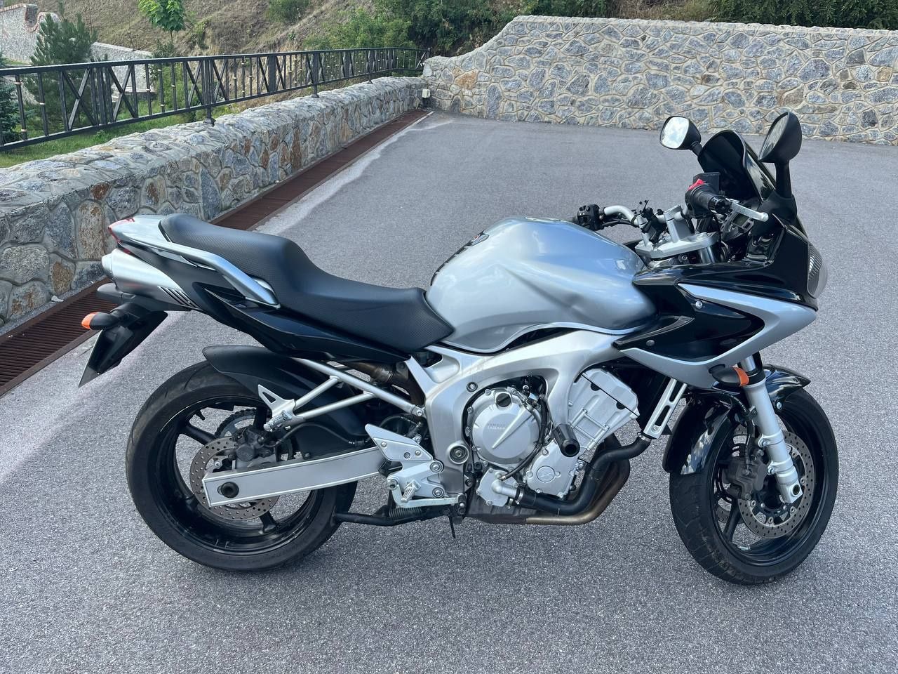 yamaha fazer 600