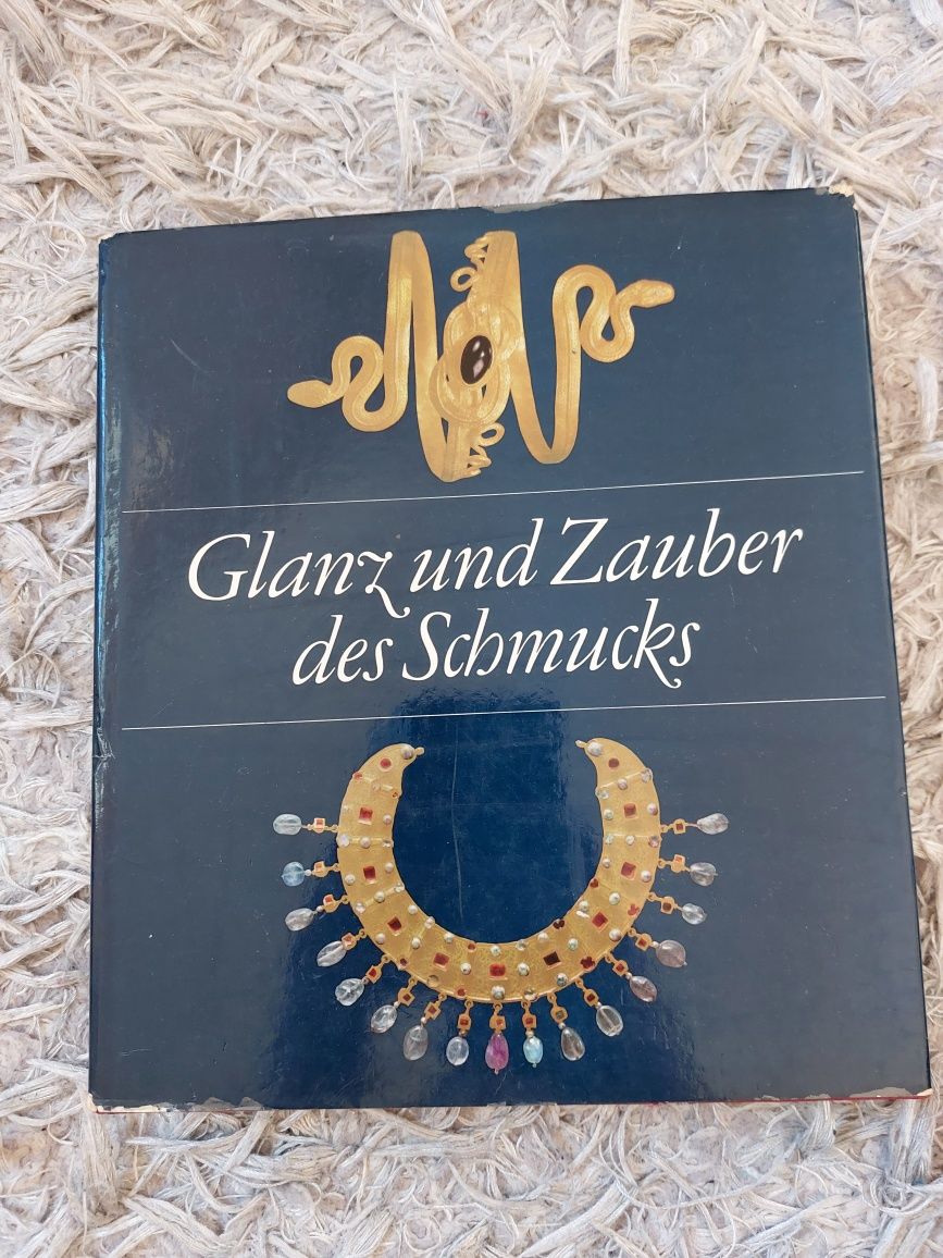 Glanz und Zauber des Schmucks. Ingrid Kuntzsch