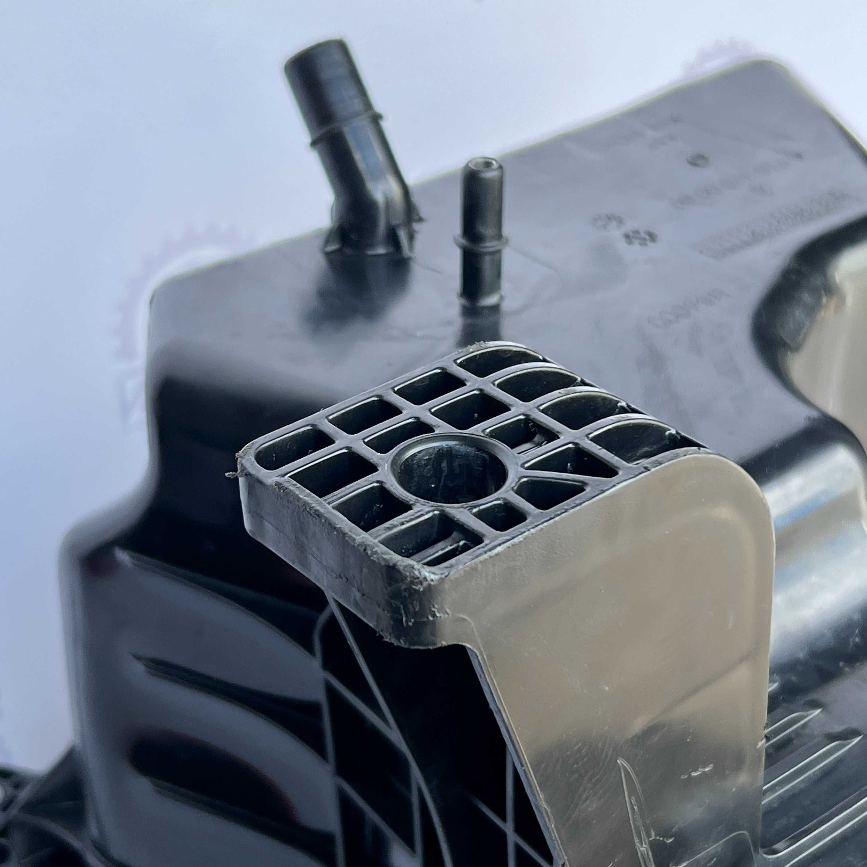 Бачок AdBlue (бак адблю) на Мерседес Спрінтер W 907 / W910