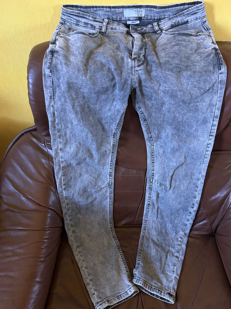 Szare Stylowe Jeansy rozmiar 32/34 rzadko użytkowane Wzrost 175-182cm