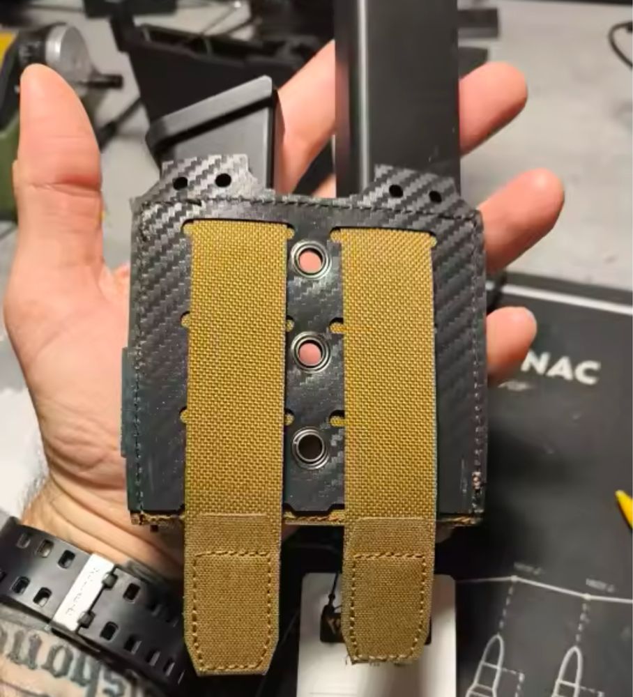 Podwójna ładownica na magazynek 9mm army molle carbon zasobnik