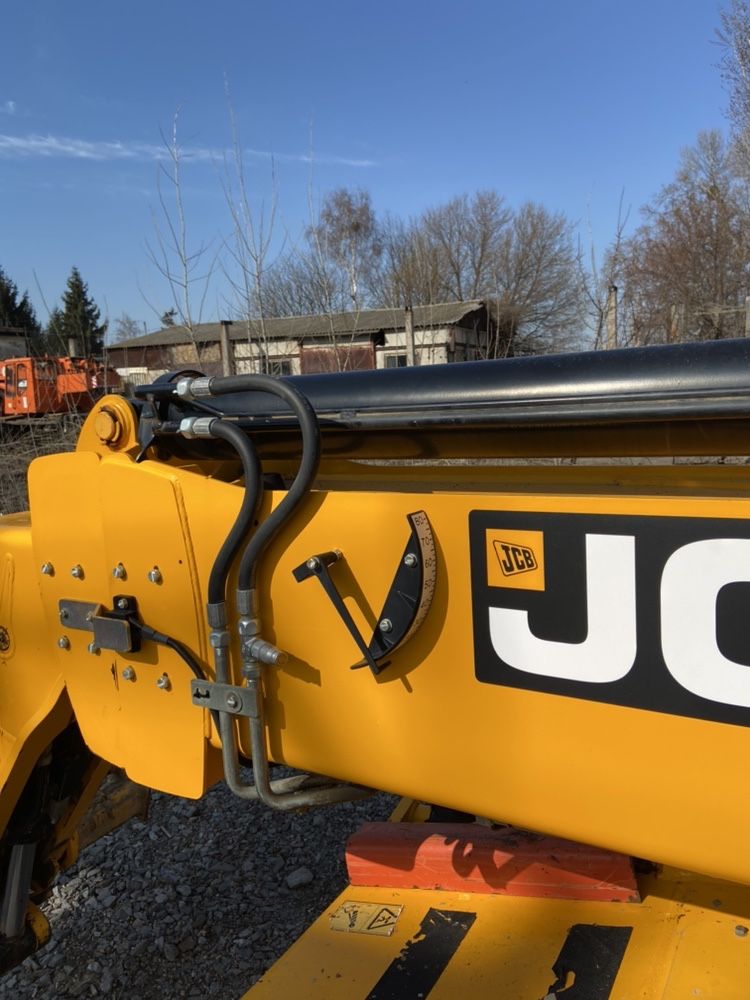 Телескопический погрузчик JCB 540 - 140