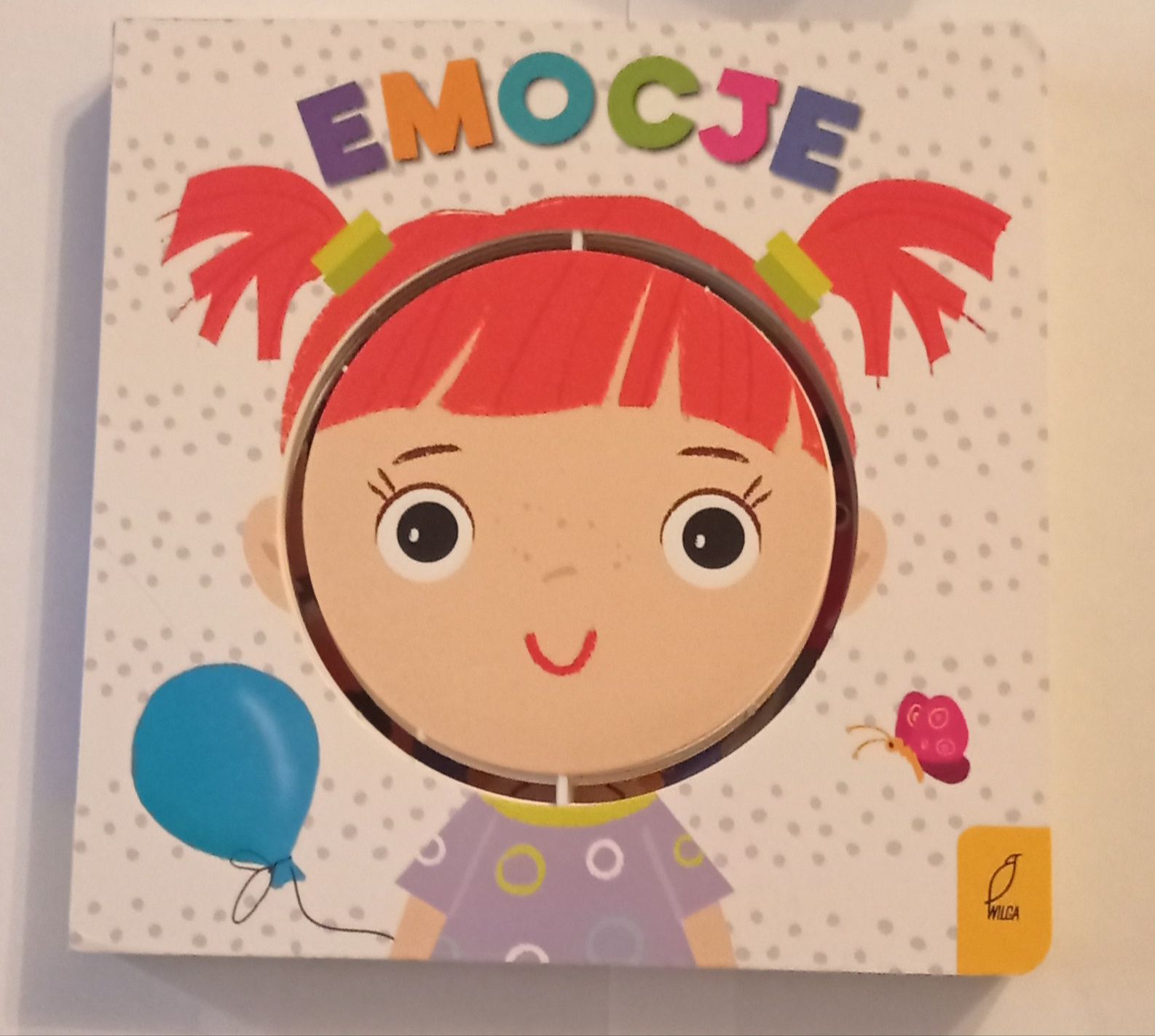 Emocje, książeczka-obracanka, dla dzieci powyżej 3 lat