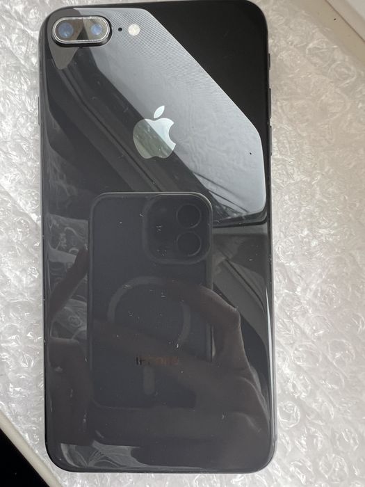 Iphone 8 plus 64 GB