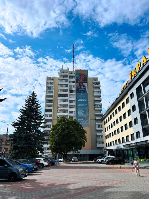 Терміново! Двокімнатна квартира в центрі міста з частковим ремонтом