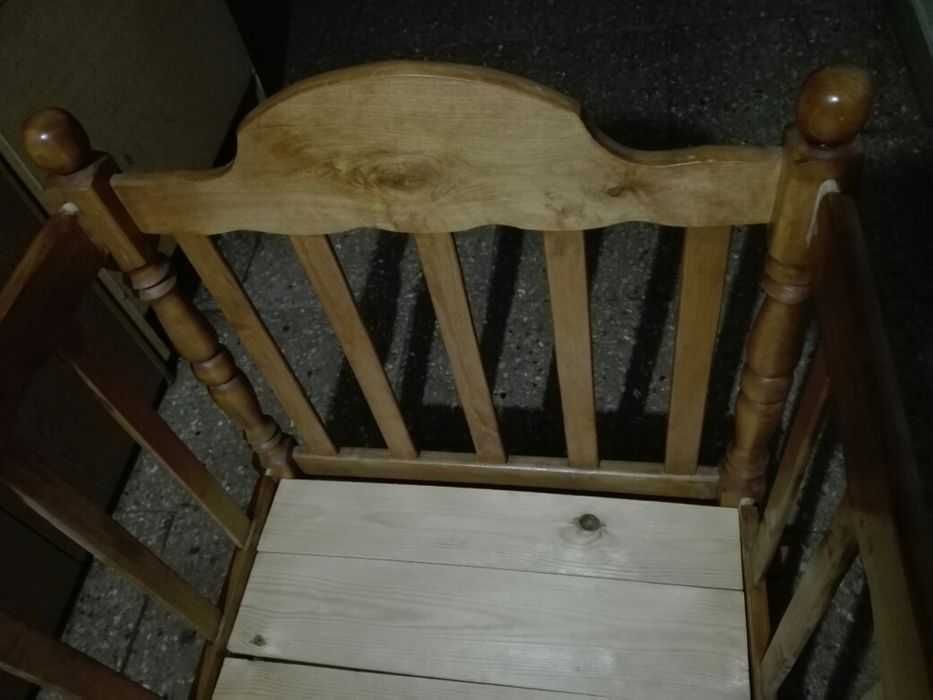 Нове дерев'яне ліжечко