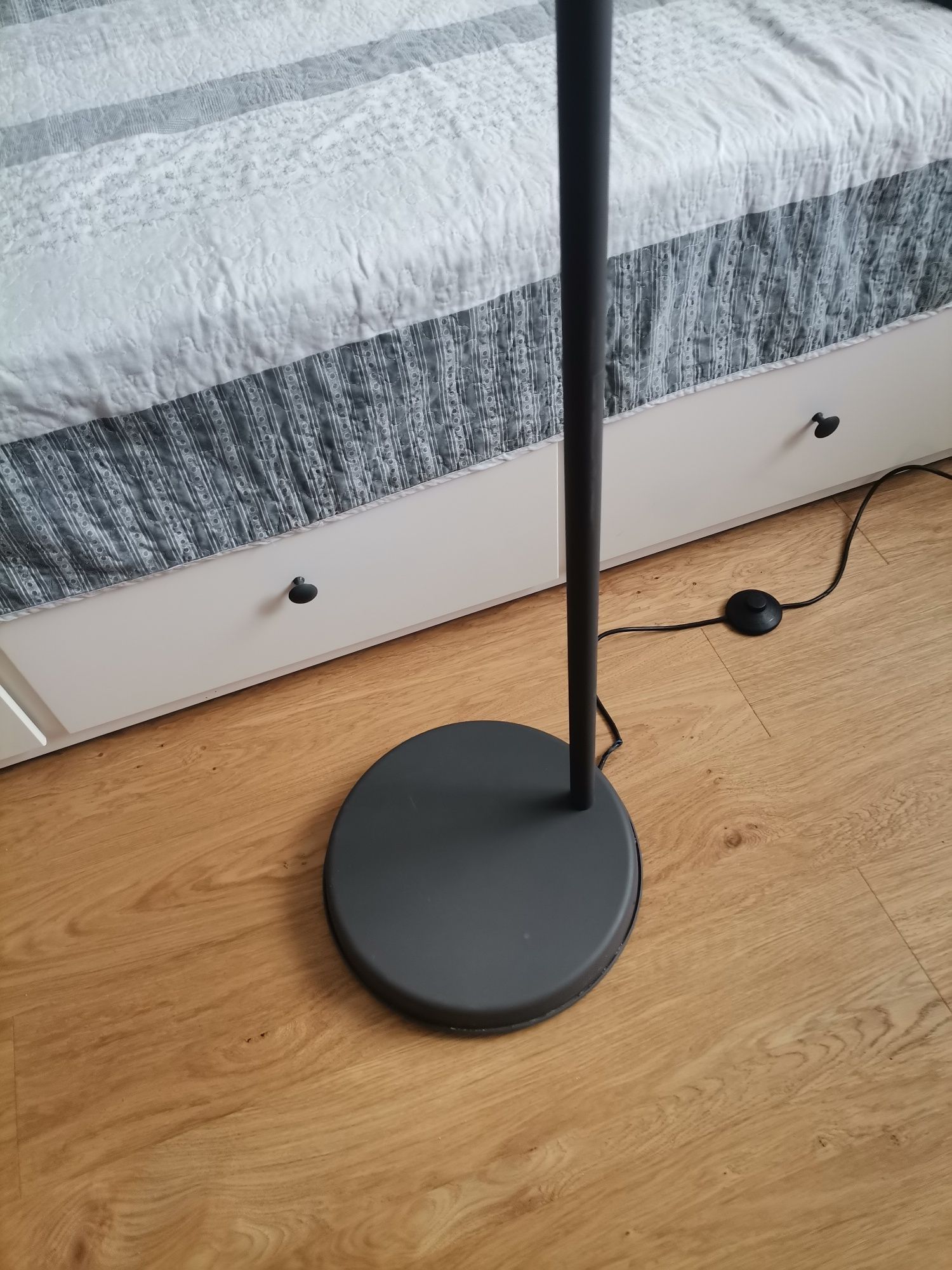 Lampa podłogowa ikea