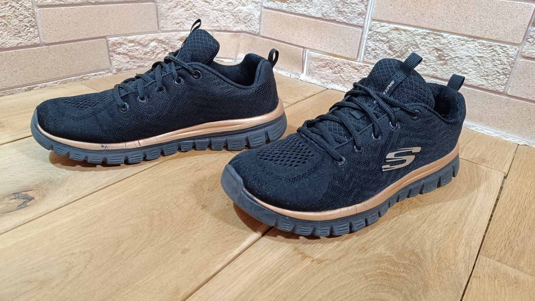 Кросівки жіночі чоловічі 39р. 26см. Skechers