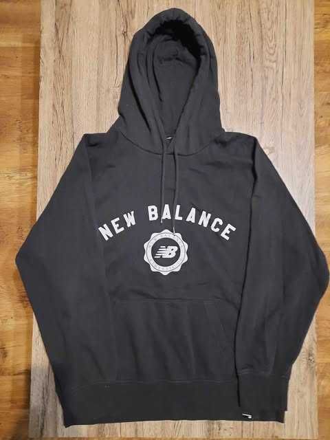 Czarna bluza z kapturem New Balance