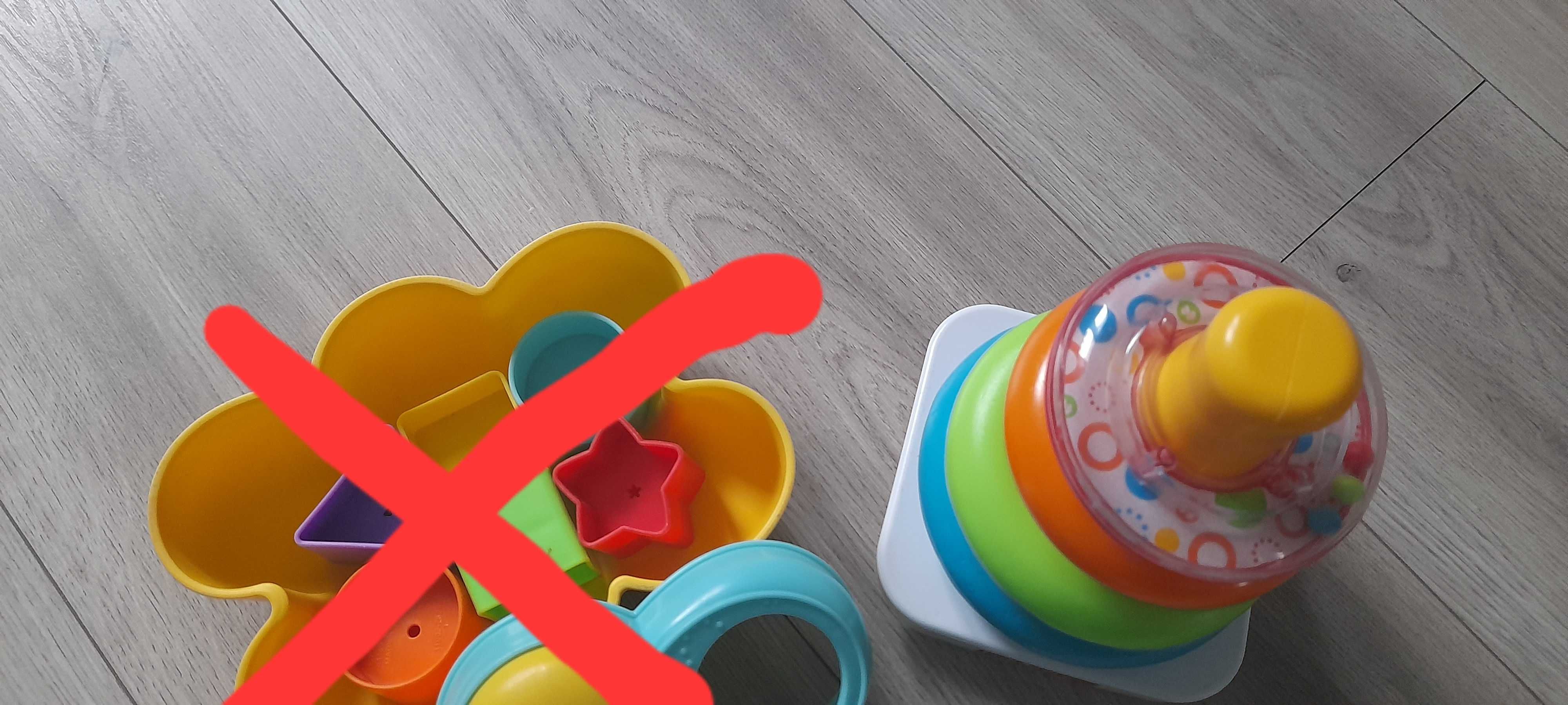 Markowe zabawki niemowlęce książeczka wieża Fisher-Price Chicco Smiki