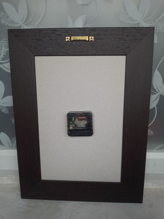 Настінний годинник