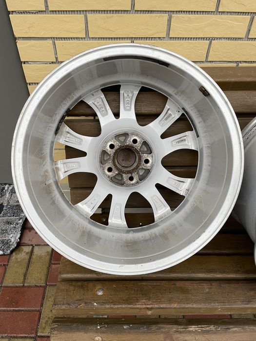 Диски Alutec R19 5.112 ET28 Ауді А5 А6 А7 Q7 Тігуан Туарег Мерседес