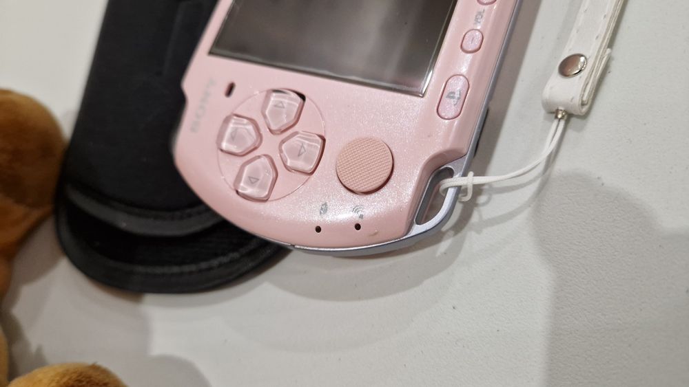 Sony PSP 3000 64гиг с играми 135шт!