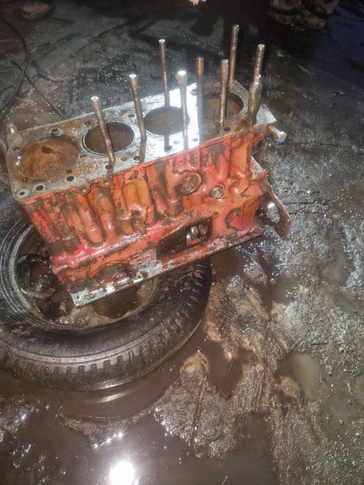 Блок циліндрів д 240