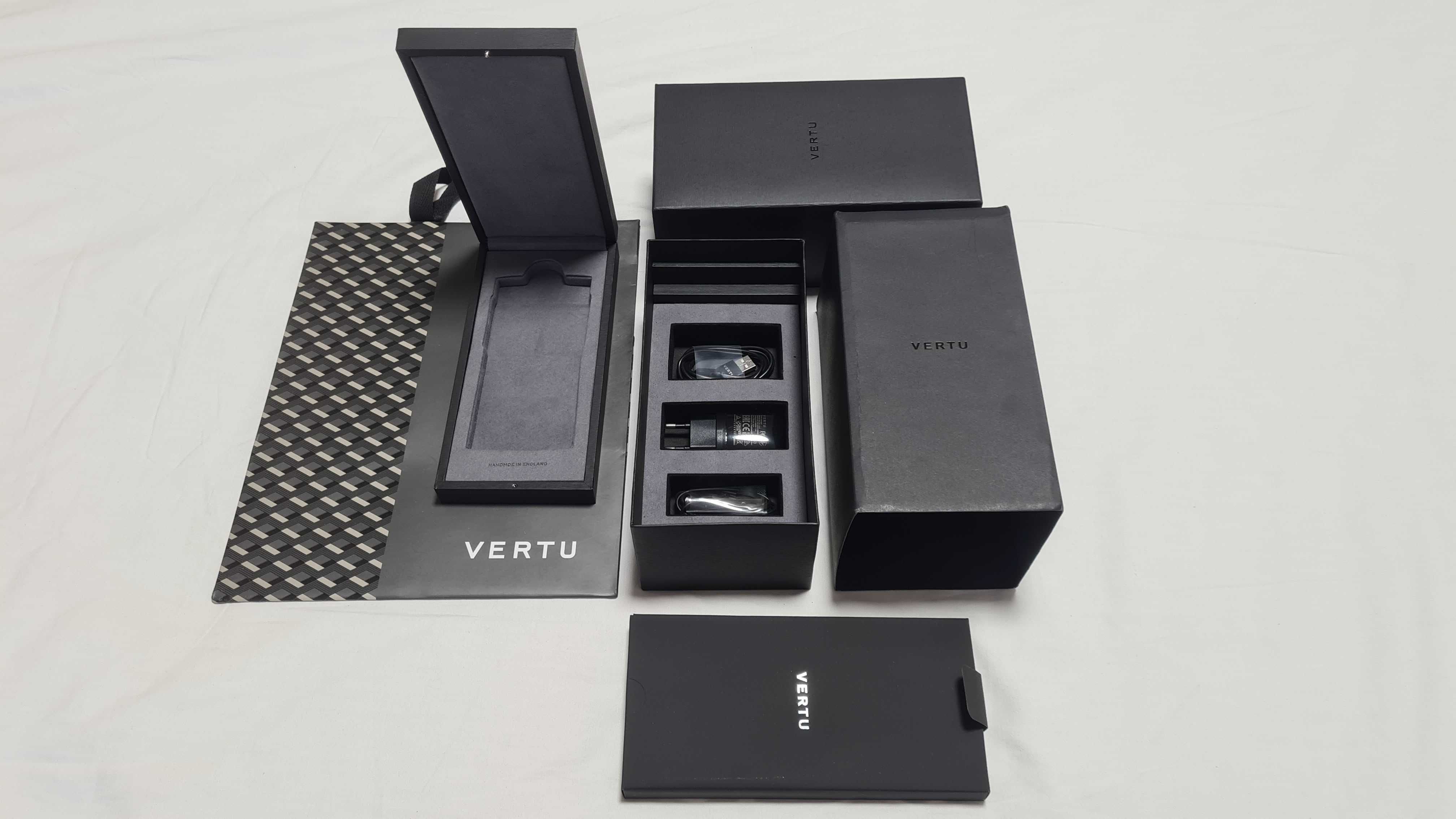 Комплект Vertu Signature Touch, комплект к телефону верту,  aster