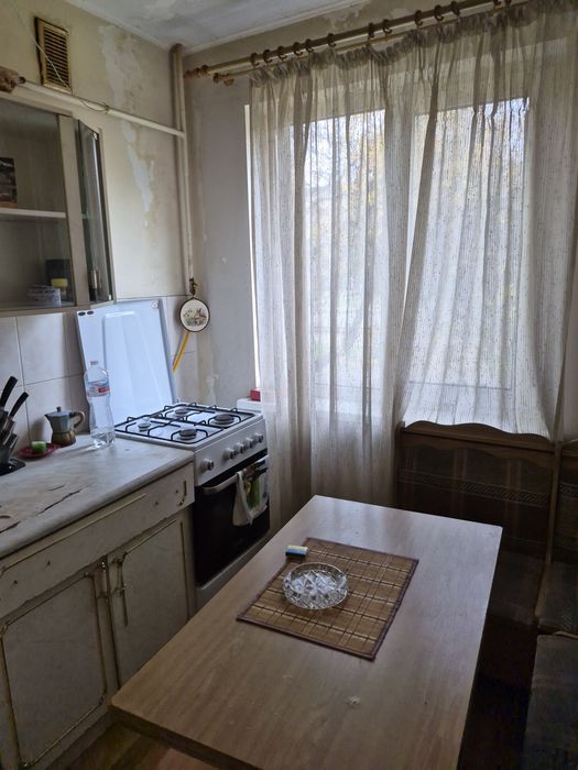 Срочно 2 ком кв в центре недорого