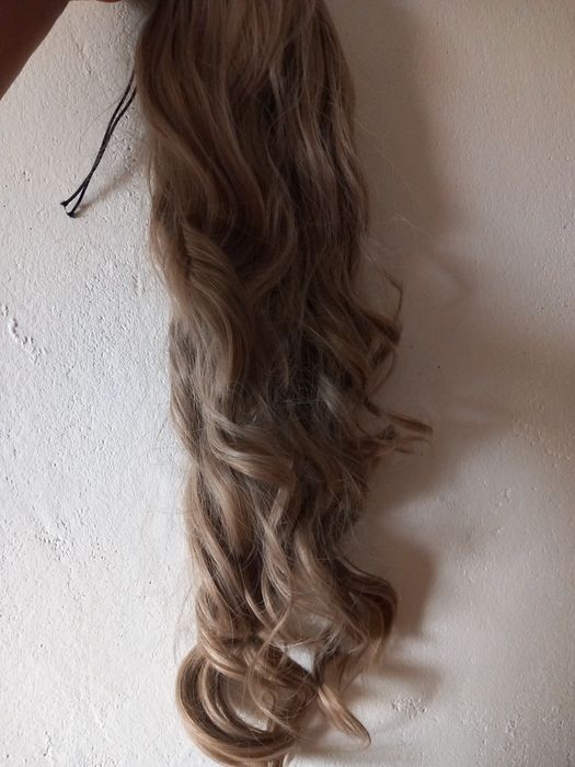 Przedłużenie kucyka blond długie 60cm syntetyczne