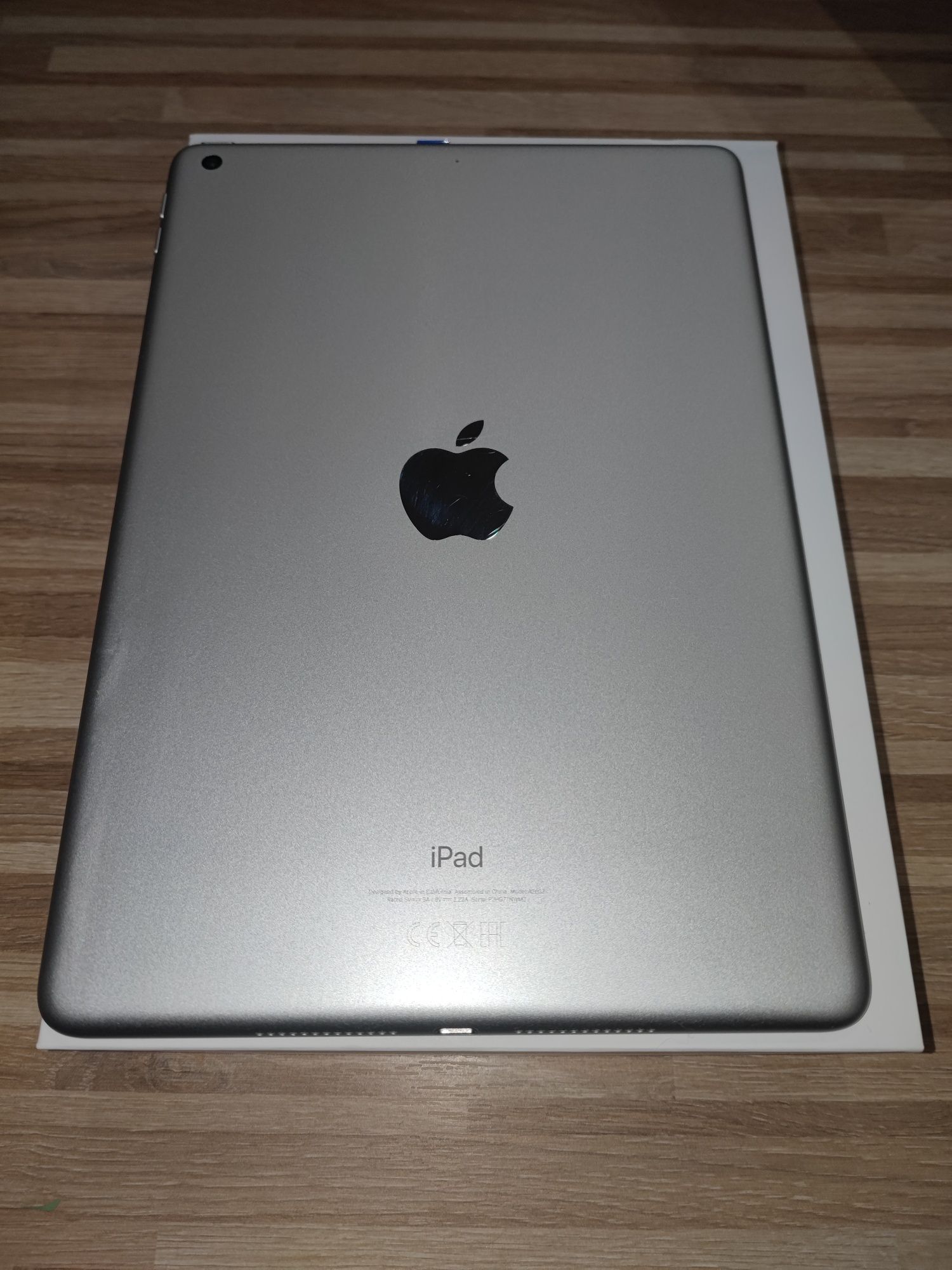 iPhone Apple iPad generacji 9 64 GB stan nowy !!