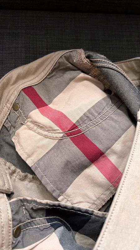 Klasyczne Spodnie damskie beżowe Burberry M