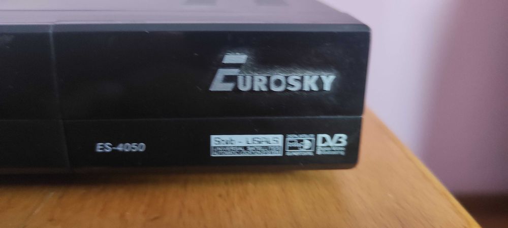 Тюнер EUROSKY ES-4050.