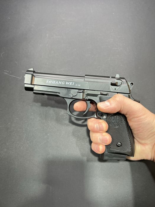 Металевий пістолет Беретта М9 з глушником — С18+ іграшка