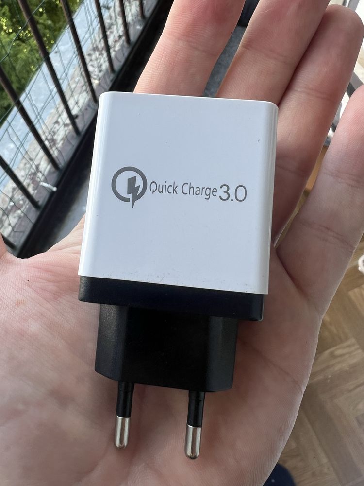 Ladowarka 3xUSB.