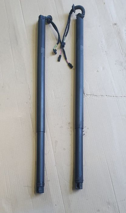 Skoda octavia III kombi silownik klapy elektryczny lewy prawy