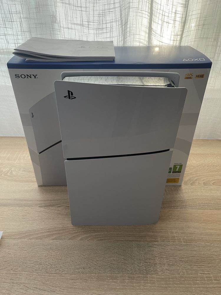 Sony Playstation 5 PS5 Slim Blu-Ray 1 Tb CFI-2008 UA