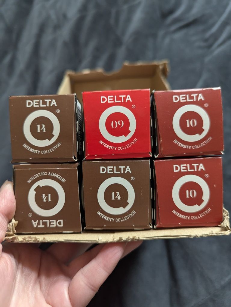+ капсули 1уп в подарунок Кавоварка Delta Qool Mini