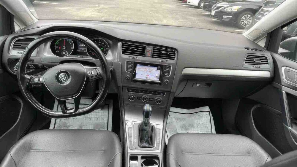 Volkswagen e-Golf SEL Premium      2015