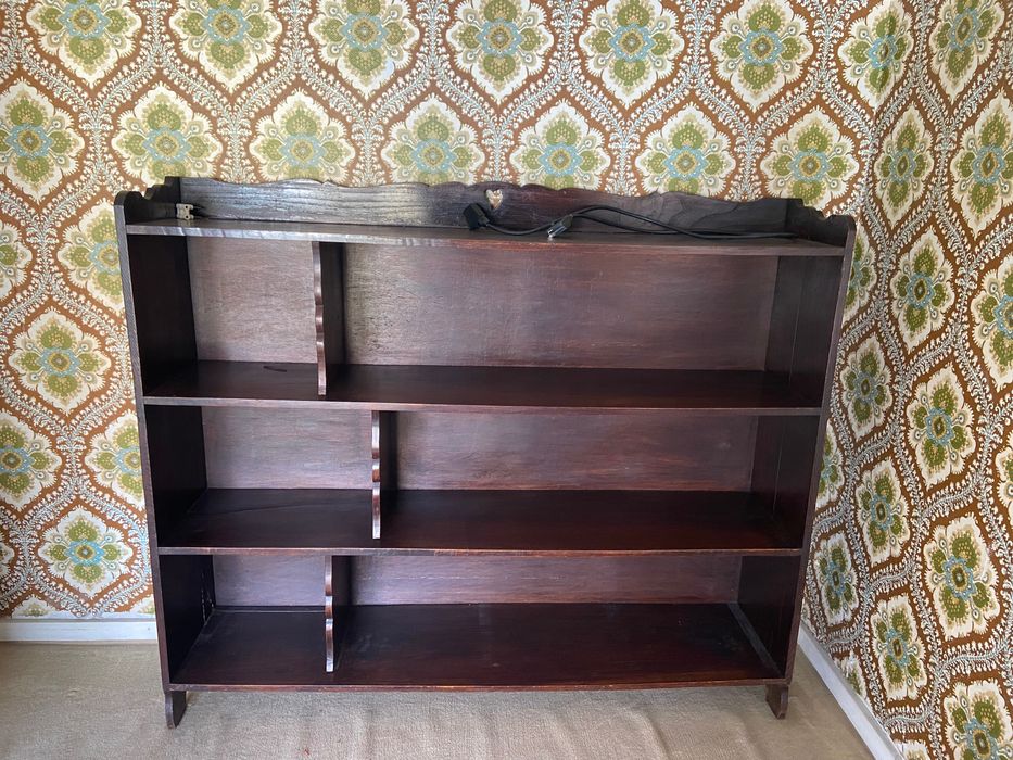 Estante madeira antiga