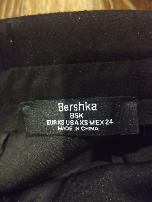 Продам чорну юбку