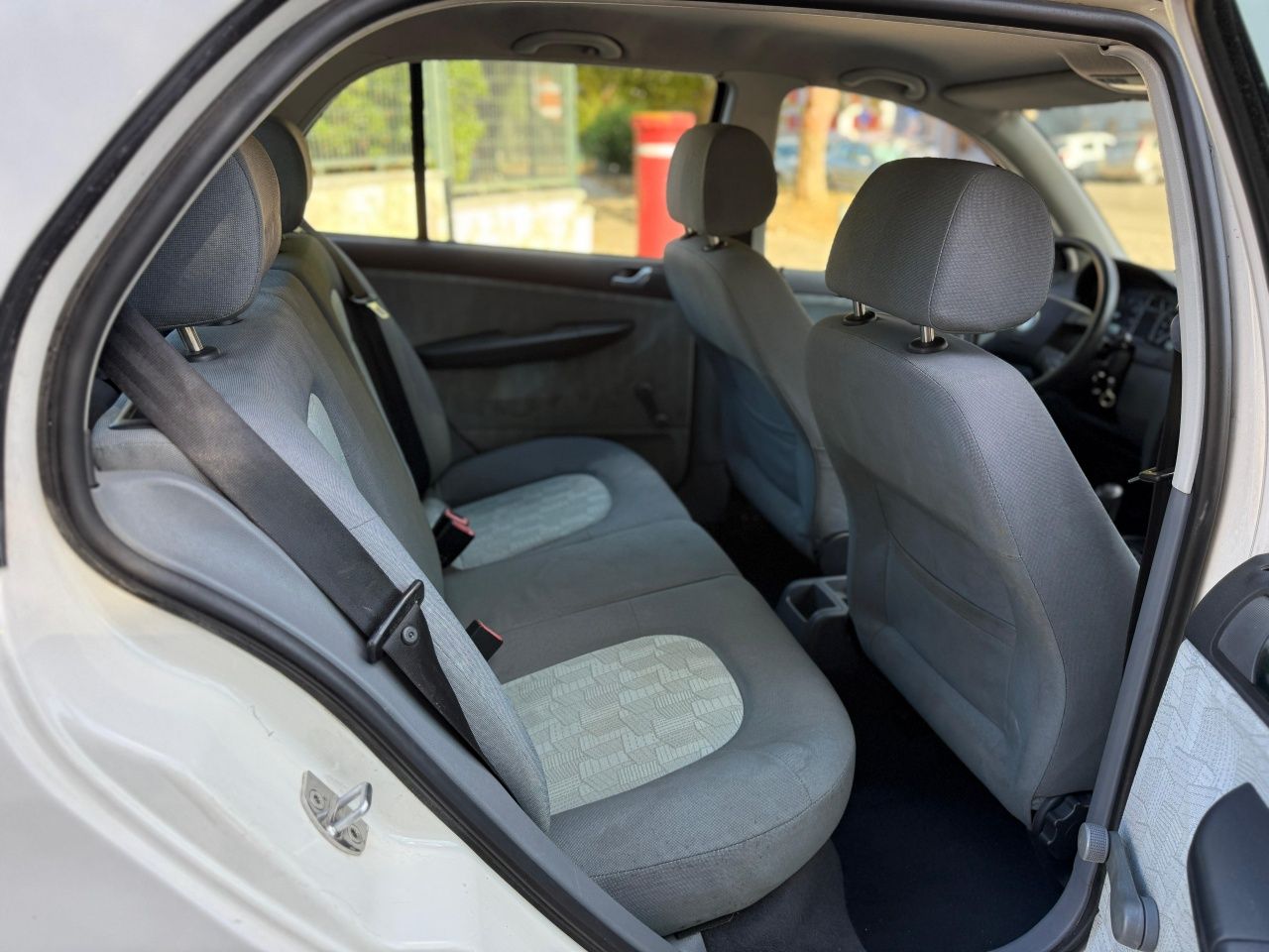 Skoda Fabia 1.4MPI A/C 105.000 kms