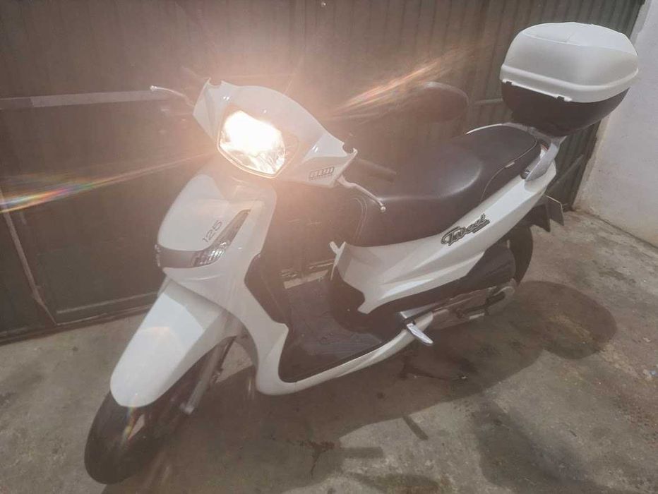 Peugeot Tweet 125 como nova