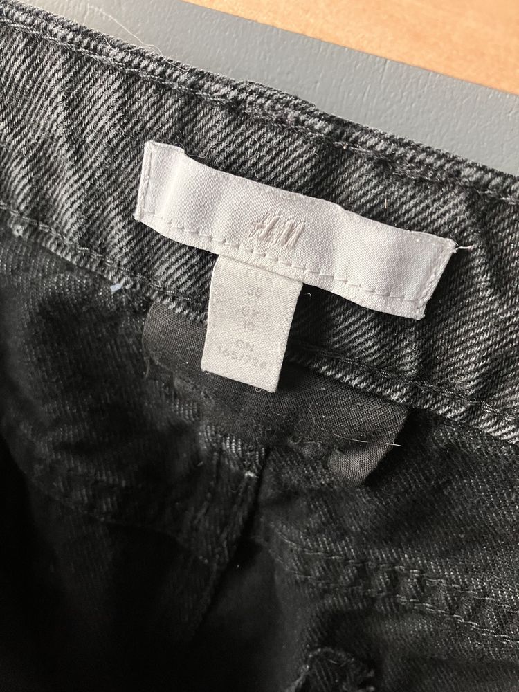Czarne dżinsy - mum jeans H&M - rozm. 38