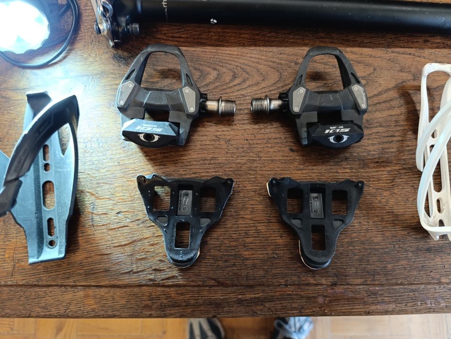 Diverso material BTT e estrada