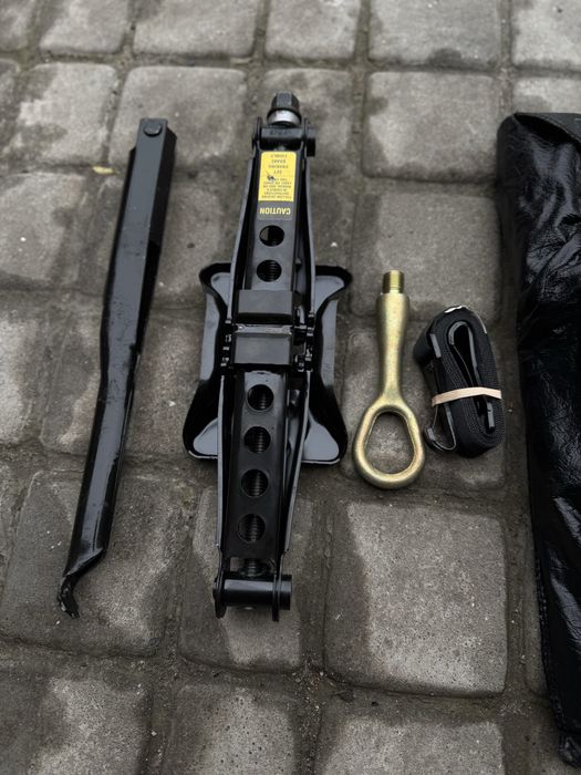 Домкрат Chrysler PT Cruiser