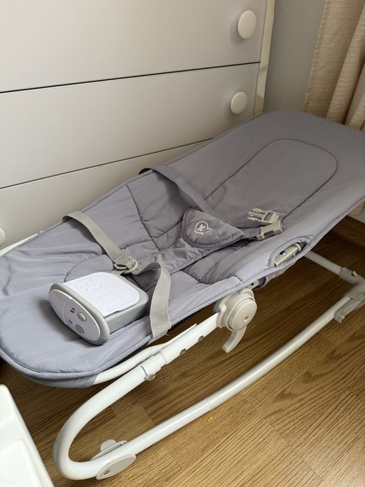 Лежачок-гойдалка Kinderkraft FELIO у гарному стані