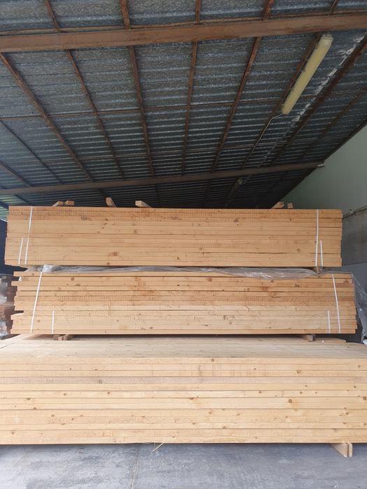 Tarcica świerkowa sucha 12 % obrzynana