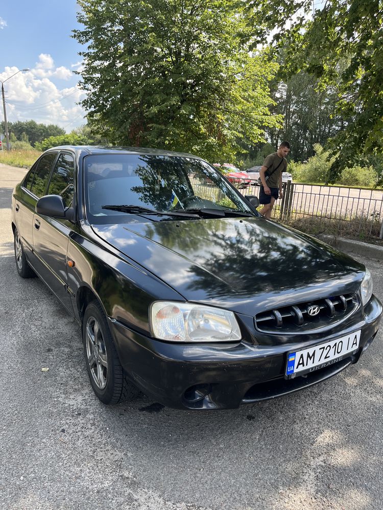 Hyundai accent 2005