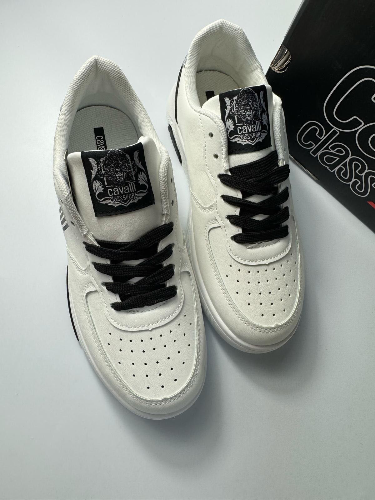 Nowe sneakersy damskie CAVALLI CLASS SPORT białe 38