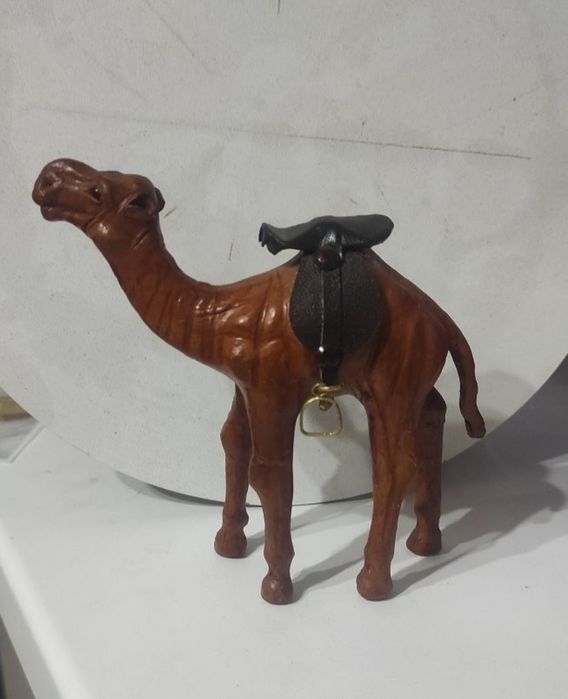 Сувеніри, статуетки магніти подарунки