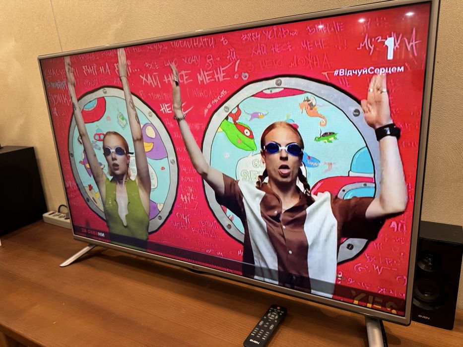 Телевізор LG 49“