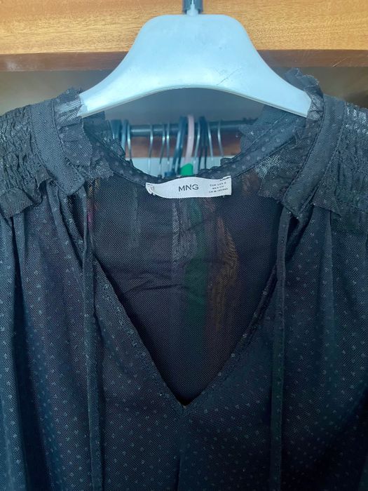 Crop top blusa preta Mango