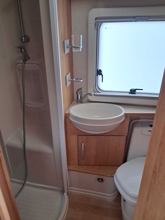 przyczepa kempingowa swift ace tristar lozko malzenskie island bed