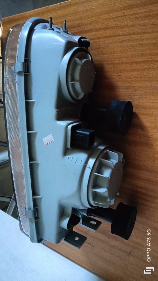Farol Hyundai h100 ótica DEPO 1996 Esq