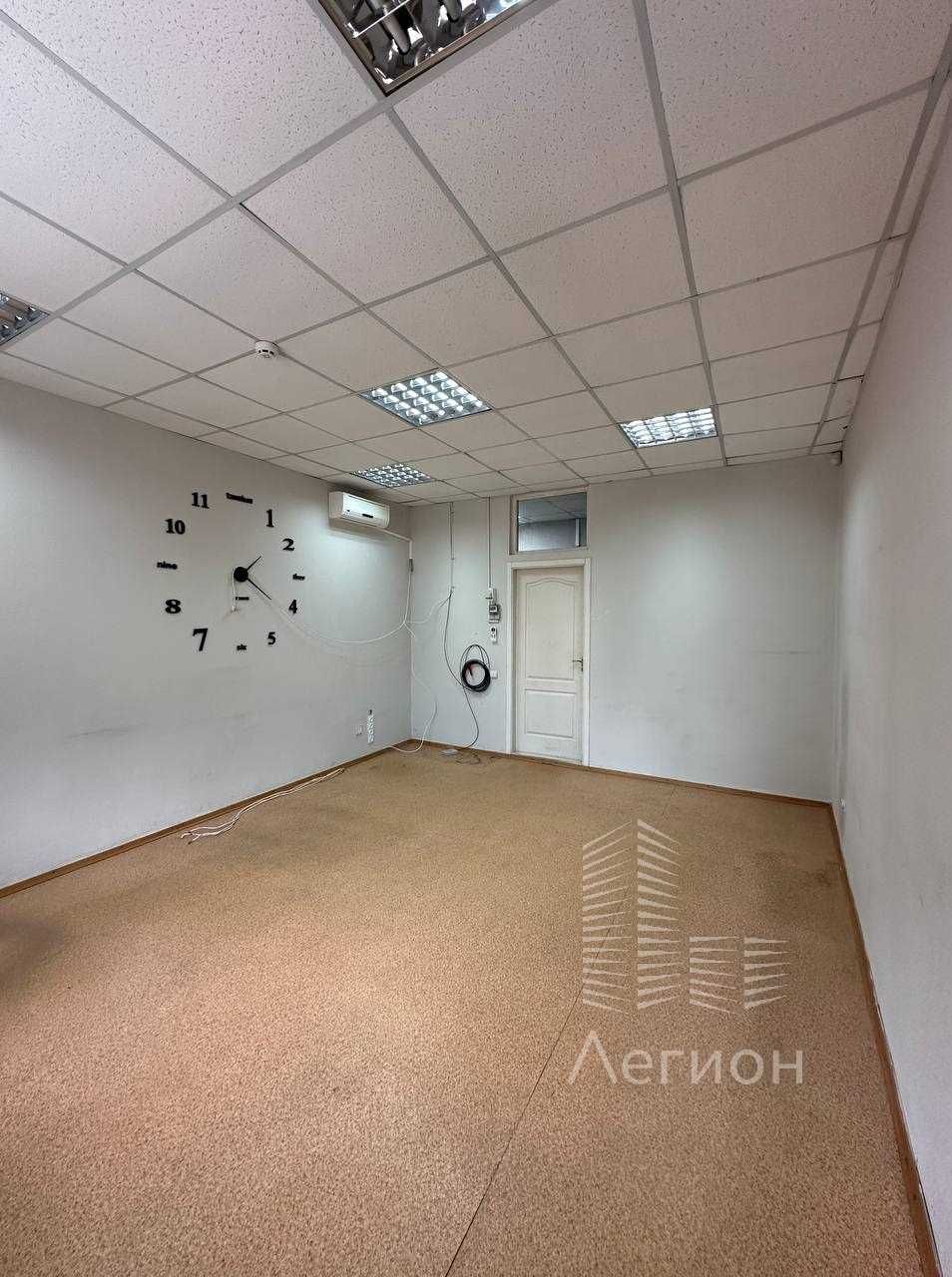 Сдам офис 21м2, метро Майдан Конституции!