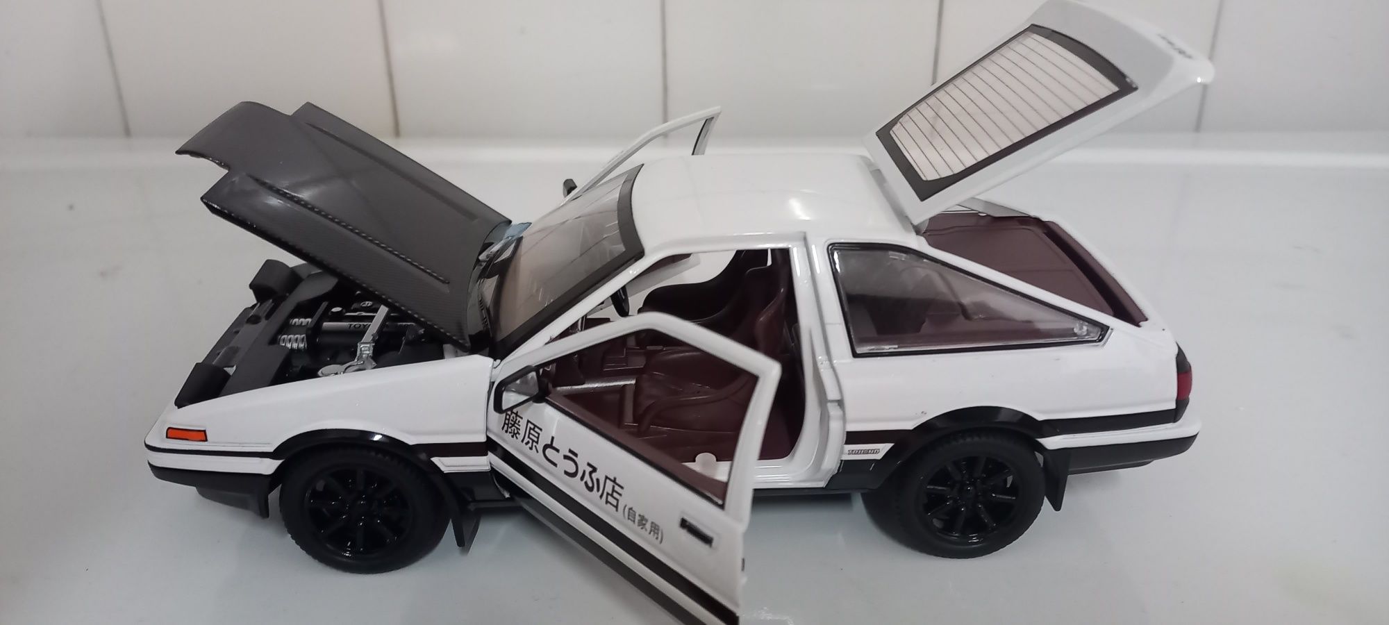Toyota AE86 Trueno esc 1/24
