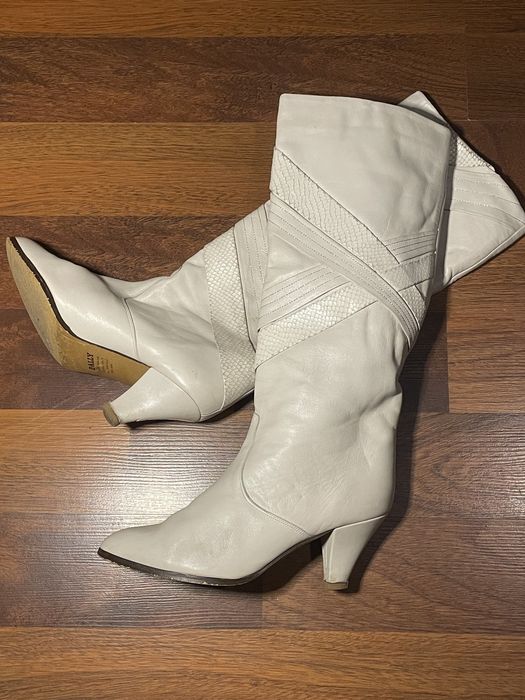 Кожа Bally Италия сапоги белые молочного оттенка